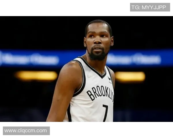 杜兰特与教练爆发激烈冲突矛盾升级引发全队紧张关注 杜兰特与教练爆发激烈冲突矛盾升级引发全队紧张关注